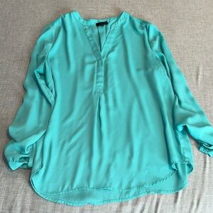 Women’s Teal blouse